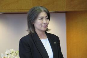 学歴詐称問題の前伊東市長、公選法違反でも送検　県警が捜査終結