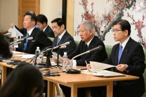 皇族数確保、全体会議で「立法府の総意」案提示　立憲は見解留保