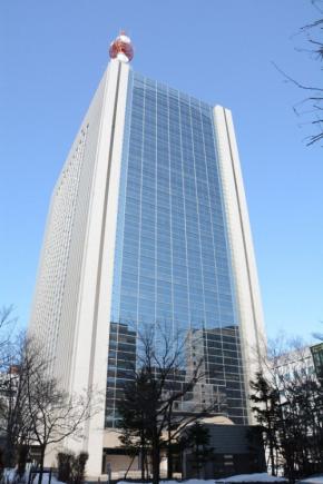 飲みに出かけ…未就学の女児を自宅に放置か 母と交際相手を逮捕