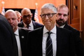 ビル・ゲイツ氏、米富豪と「会うべきではなかった」議会で証言