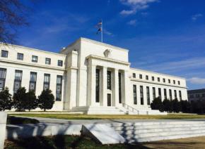 米FRB、4会合連続の金利据え置き決定　インフレ持続性見極め