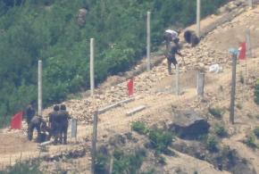 北朝鮮、軍事境界線80メートルに鉄柵 韓国軍「協定違反」と反発