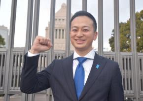 国旗損壊罪法案、維新議員「愛国心醸成」 自民説明と矛盾の答弁