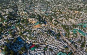 ミャンマー沖で船沈没か　乗船のロヒンギャ500人超死亡の可能性