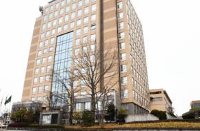 コンビニのトイレ利用客に強要未遂容疑　経営者夫婦を逮捕　栃木