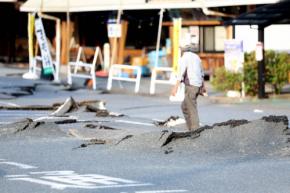 九州新幹線、レールが曲がる被害　断水は8.4万戸　熊本地震