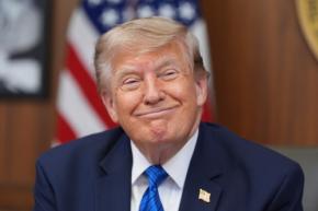 トランプ米政権、留学生就労に手数料1600万円検討か