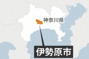 東名高速でトラック玉突き　レッカー作業中の男性死亡、2人軽傷