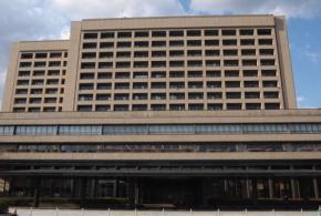 校内で子供に性暴力か　60代男性教諭を懲戒免職　山口県教委