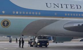 トランプ氏、軍用機で秘密裏にトルコ出国　暗殺計画の情報で