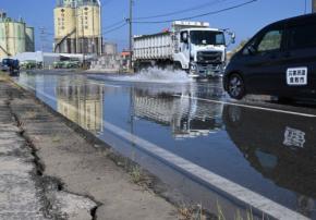 大潮で熊本・八代沿岸が一部冠水　地震による土地沈降、液状化も