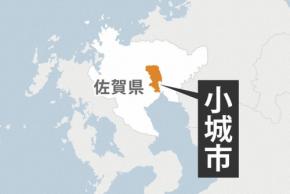 コンビニ出入り口に車突っ込む 従業員と客2人けが 小城・佐賀