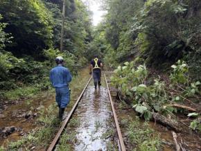 豪雨で一部区間運休の小湊鉄道、再開時期未定　観光で人気の区間