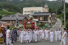 岩手・大槌で安全願う神事「大祓」　山林火災の被災地で祈り