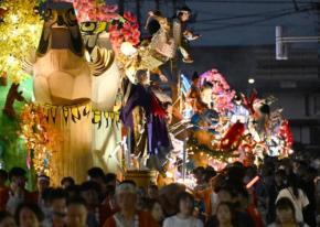 幻想的な世界に酔いしれ 無形文化遺産「新庄まつり」開幕 山形