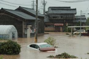 石川、富山の大雨特別警報を大雨警報に切り替え　引き続き警戒を