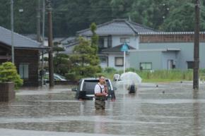 「生きた心地が…」行く手阻む冠水　能登豪雨経験も「規模違う」