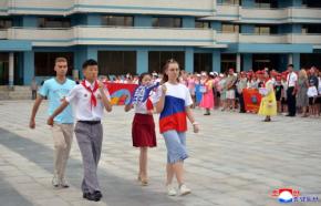 北朝鮮、駐英大使を「格下げ」　英国の「キャンプ場」制裁に対抗