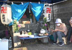 「こんな時こそ」2年続けて被災　熊本の集落、日常願い地蔵祭り