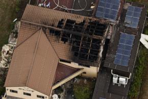 岐阜のケーキ店で火災、死者3人に 店主の同級生ら会合中か