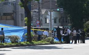 神戸連続発砲、重傷男性は同乗者　元組員を殺人未遂容疑で逮捕