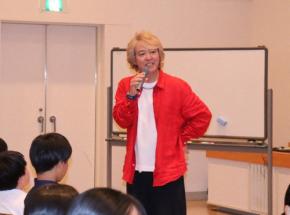 林田健司さん、校歌制作へ　小中学生と交流、感じたことを歌詞に