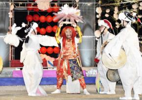 日韓の伝統芸能融合「妖怪通神使」、2000人を魅了　福岡