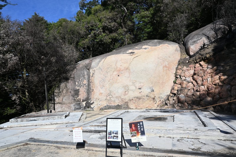 全焼した宮島のシンボル・不消霊火堂を再建へ　CFで支援募る