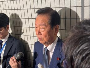 小沢一郎氏が福田元首相しのぶ　「まっすぐな人柄の総理だった」