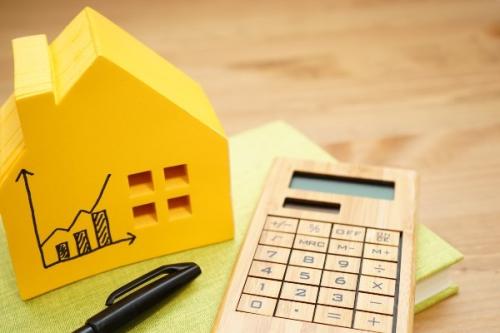 ワンルームマンション投資の利回りはどれくらい？目安と注意点を解説