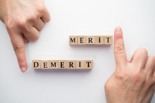 ヤドカリ投資とは?失敗しないための方法、メリット・デメリットを解説