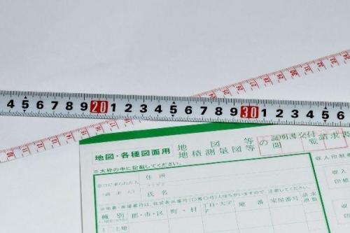 地積測量図とは？取得方法・ない場合の対処法、公図や確定測量図との違いを解説