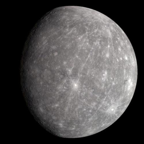 水星です。本当の色に近い色合いで表した画像です。