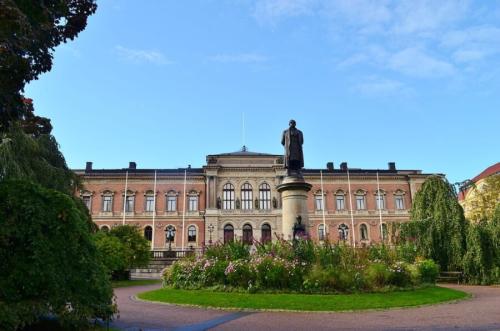 ウプサラ大学の本館です(スウェーデン・ウプサラ)。研究をまとめた2人のうち、エリクソン氏はこの大学の住宅・都市研究所で経済学を研究しています。