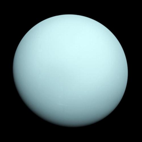 ボイジャー2号が1986年に撮った天王星です。土星のあと、2号は天王星と海王星へ向かいました。