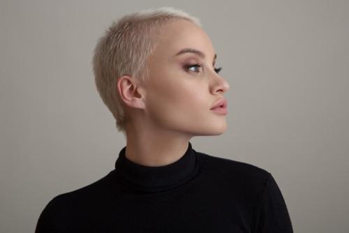 ベリーショートな女性