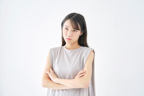 怒っている女性