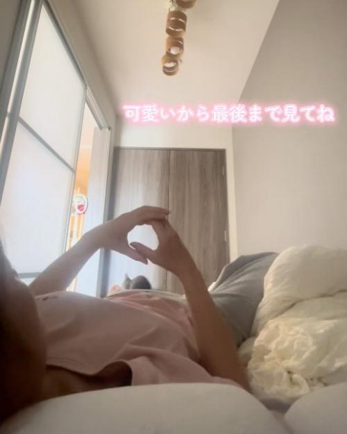 奥へ行く猫