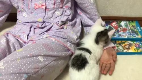 落ちる