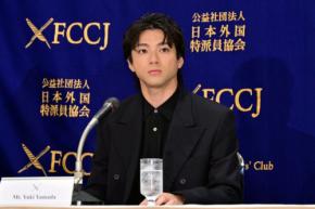 山田裕貴、戦争の惨さを体感するため本物の蛆虫を食べる「虫が大嫌いだけれど…」
