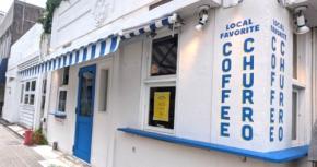 SNSで話題!熱々チュロス×ひんやりアイス、横浜・大さん橋の『Gold Chillin’』