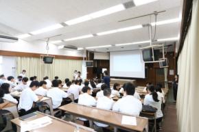 広島国際大学「Mebia」が中学生へ届けた “リアルな福祉”と支え合う心