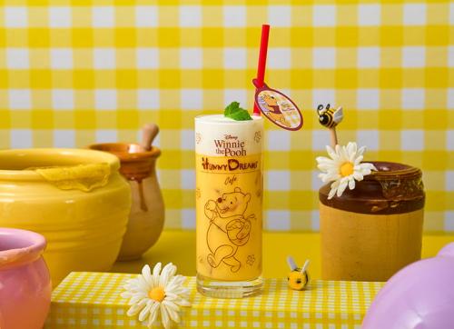 「くまのプーさん」スペシャルカフェ HUNNY風味のミルクヨーグルトラテ