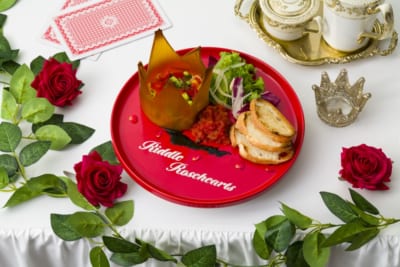 『ディズニー ツイステッドワンダーランド ザ アニメーション』OH MY CAFE&nbsp;＜リドル・ローズハート＞クラウンサラダ