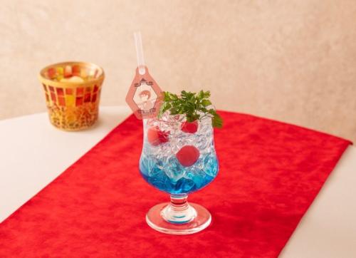 名探偵コナンカフェ 江戸川コナンのブルーチェリードリンク