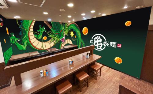 期間限定丸亀製麺 新宿御苑前店 店内装飾1