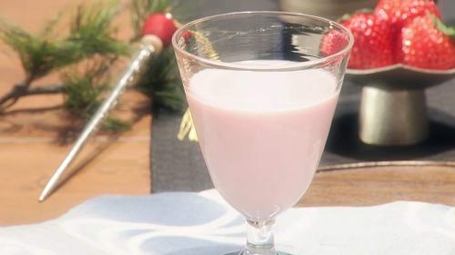 「グレーテルのかまど」銀魂のいちごスイーツ特集 いちご牛乳