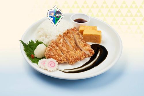弧次郎と玄蕃の揚げ鶏プレート
