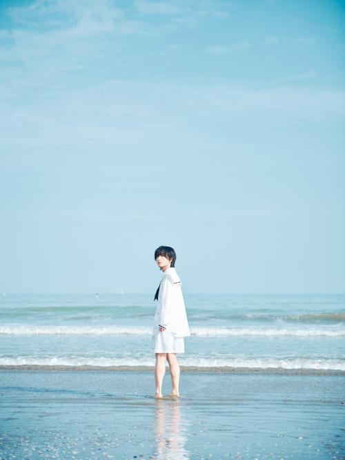 小林千晃 デビュー10周年記念写真集 先行カット リド島の海岸