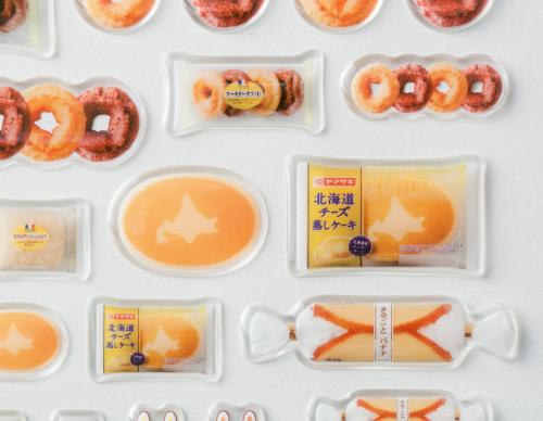 北海道チーズ蒸しケーキやまるごとバナナ、ケーキドーナツの立体シール